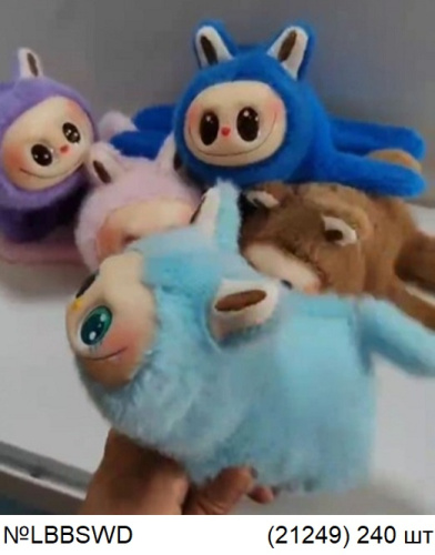 картинка Лабубу на руку с хвостиком от магазина Игрушек